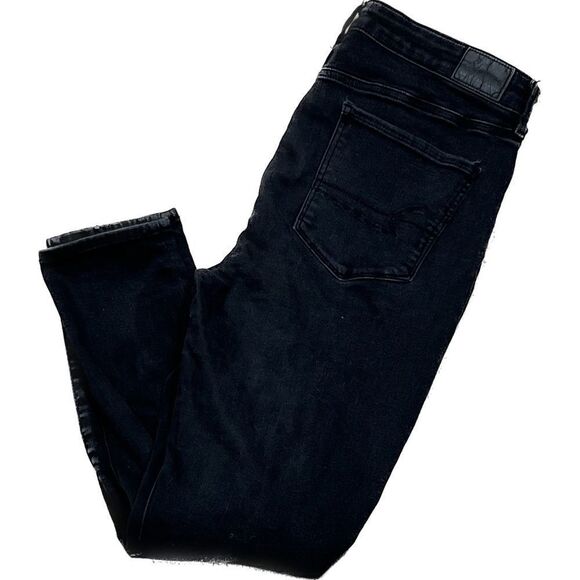 - American eagle, women’s 12 short, next level stretch, distressed jeans - Picture 1 of 7